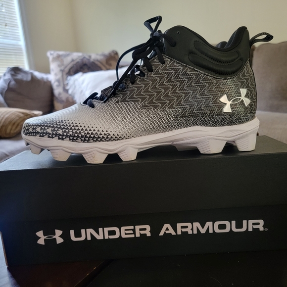 Under Armour Men's Football Cleats sz 13 - Picture 1 of 3